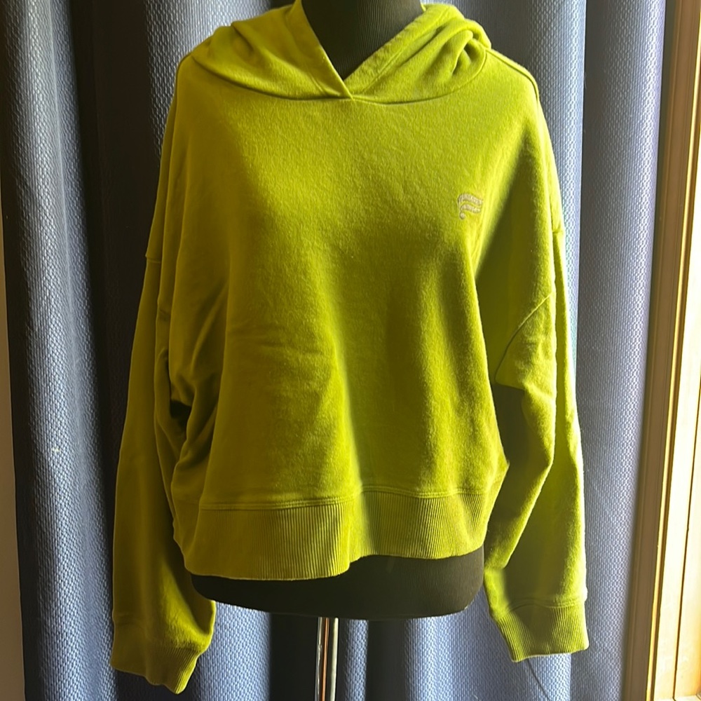 Fabletics half sweatshirt